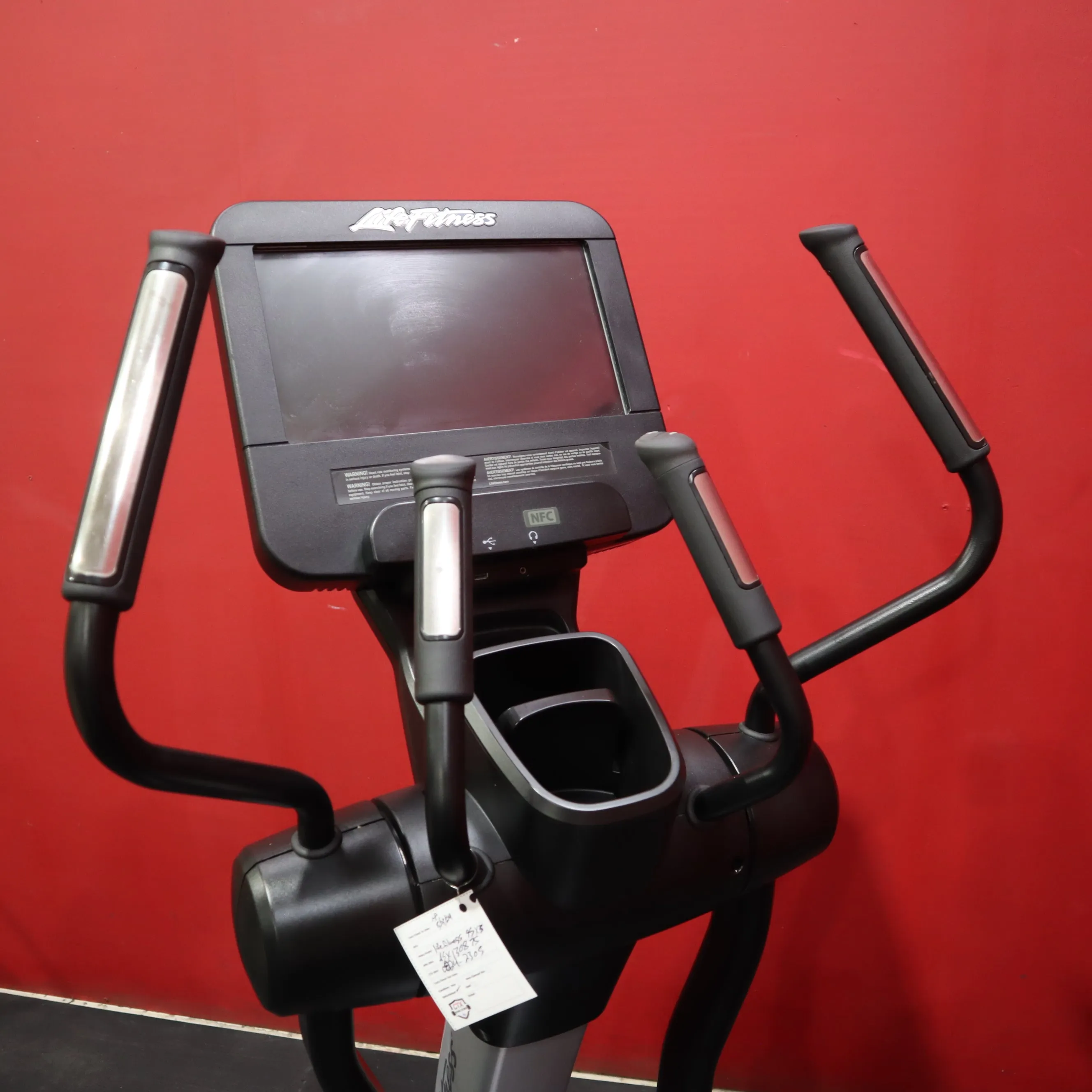 Life Fitness Discover 95X Elliptical Trainer w/ SE Display (Refurbished)