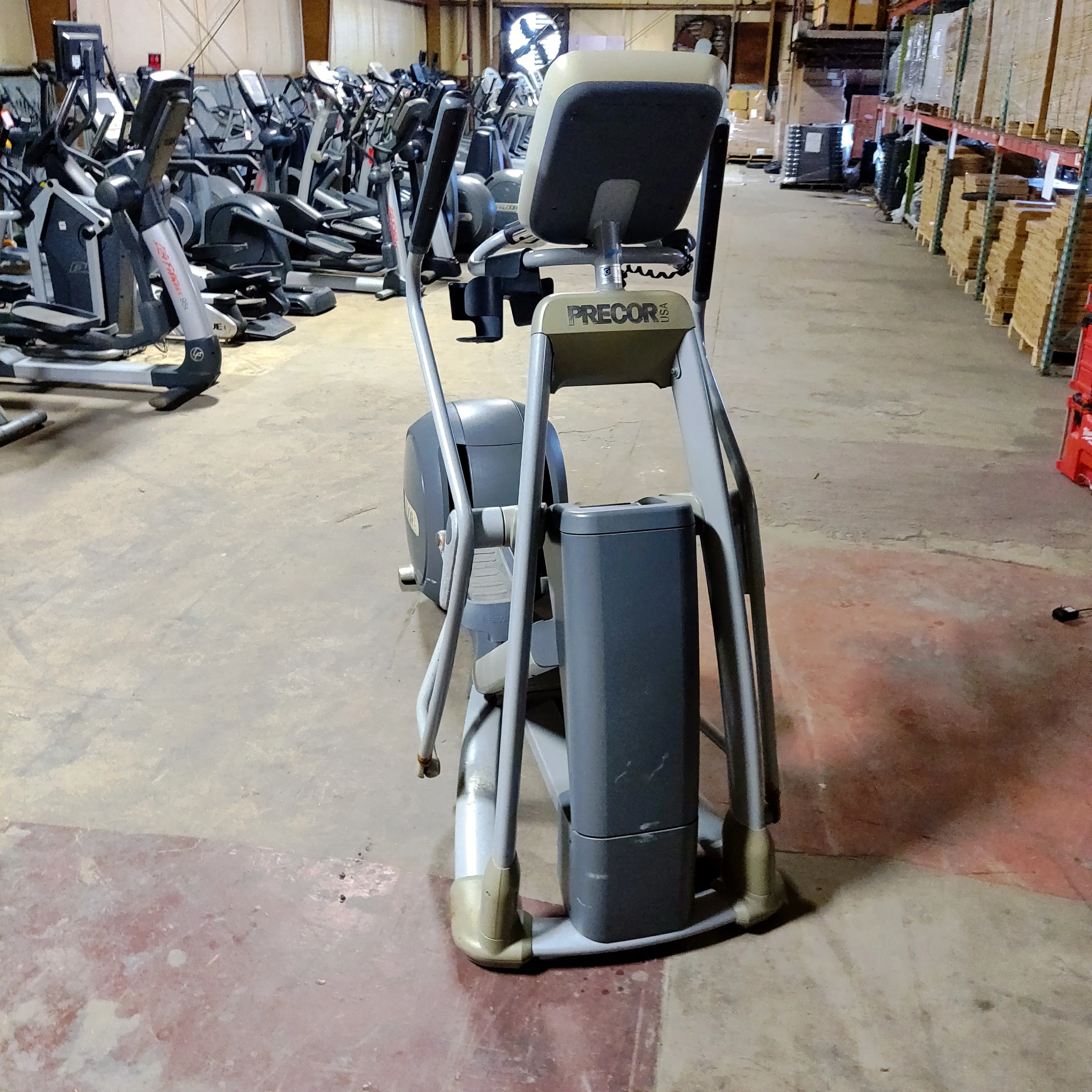 Precor Elliptical EFX576i Commercial Grade With Incline