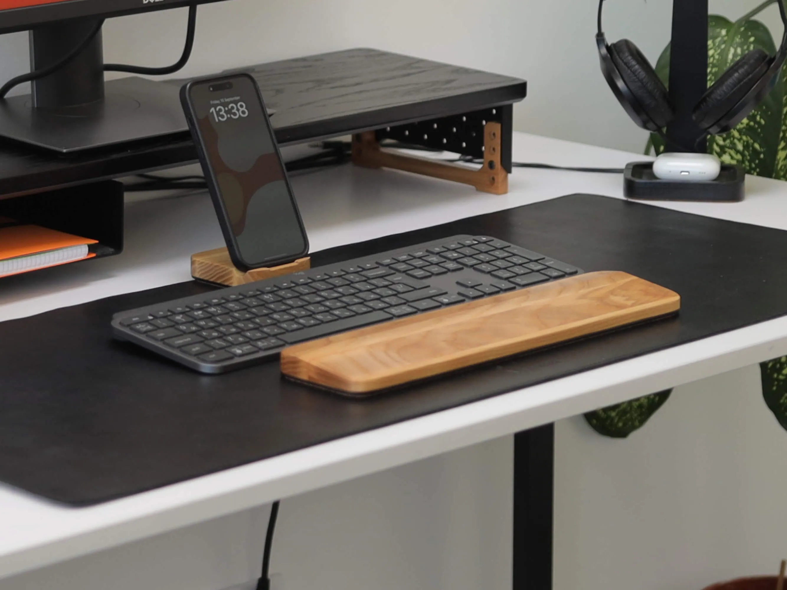 RE:WO - Keyboard Wrist Rest