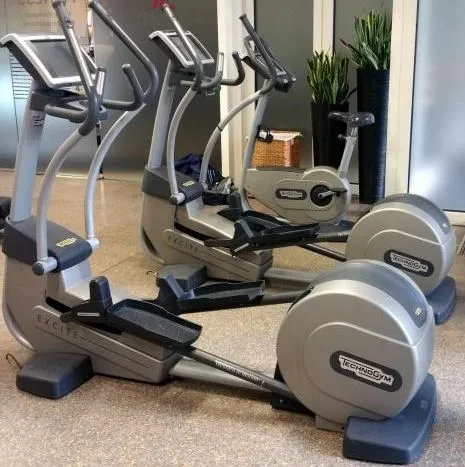 Technogym Syncro Excite 700 Elliptical