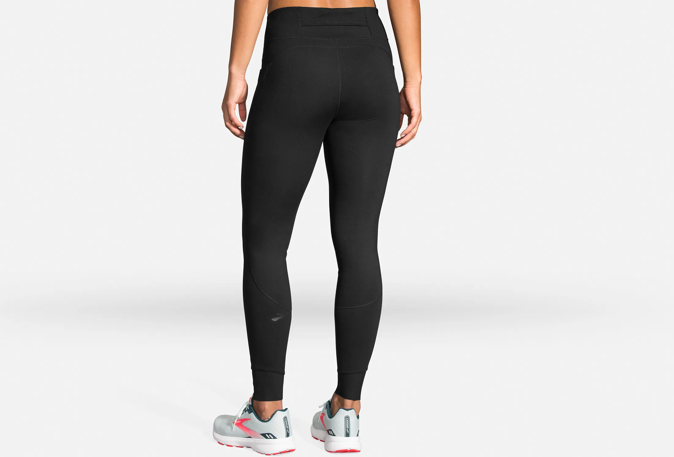 Women's Momentum Thermal Tight (001 - Black)